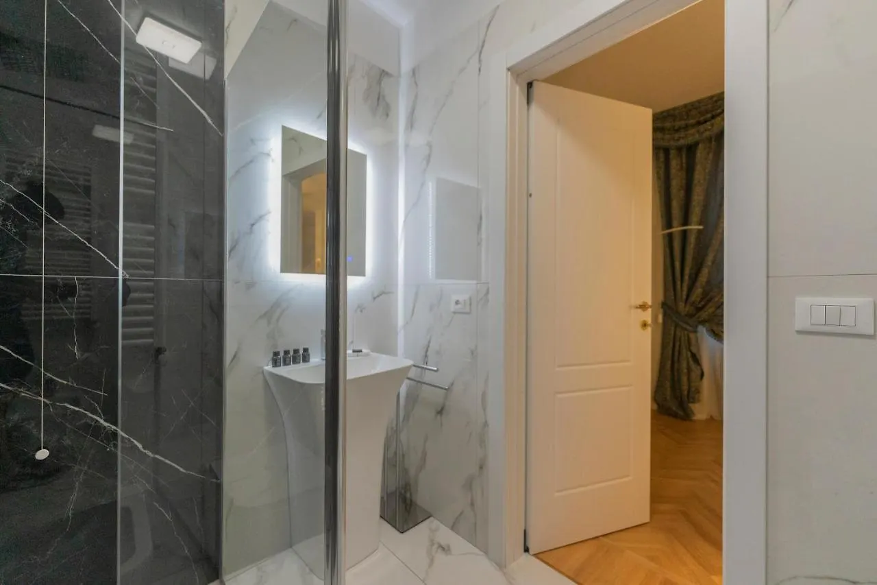 Aldrovandi Luxury Suites And Apartment Bologne Italie